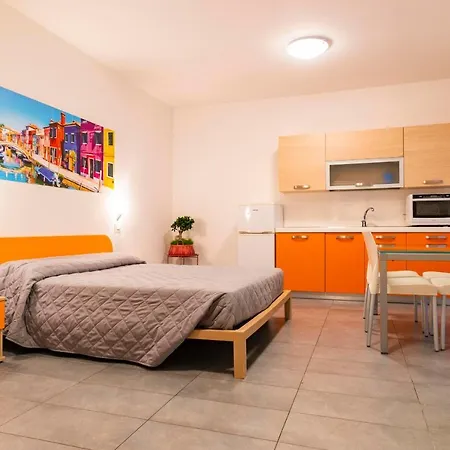 Burano Aparthotel *